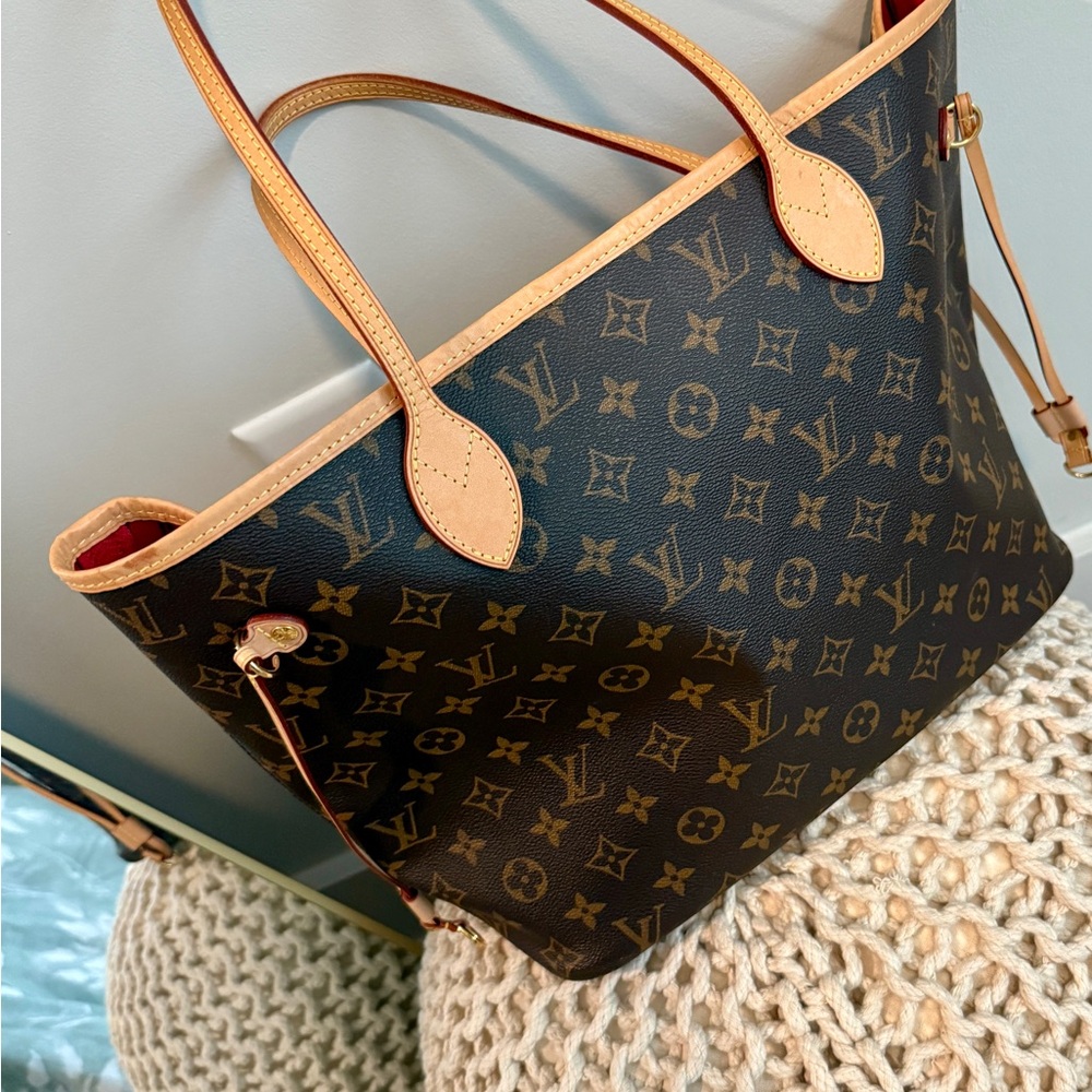 Louis Vuitton Monogram Tote - Brown and Red - Picture 5 of 13